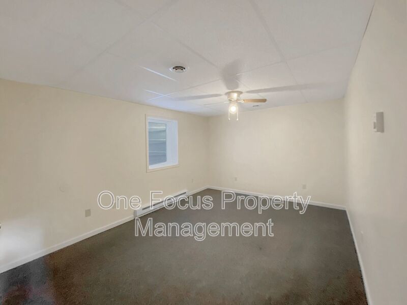 Spacious 4BR/2.5BA - Up to 2 pets under 50 lbs. welcome! property image