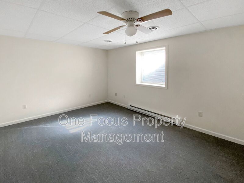 Spacious 4BR/2.5BA - Up to 2 pets under 50 lbs. welcome! property image