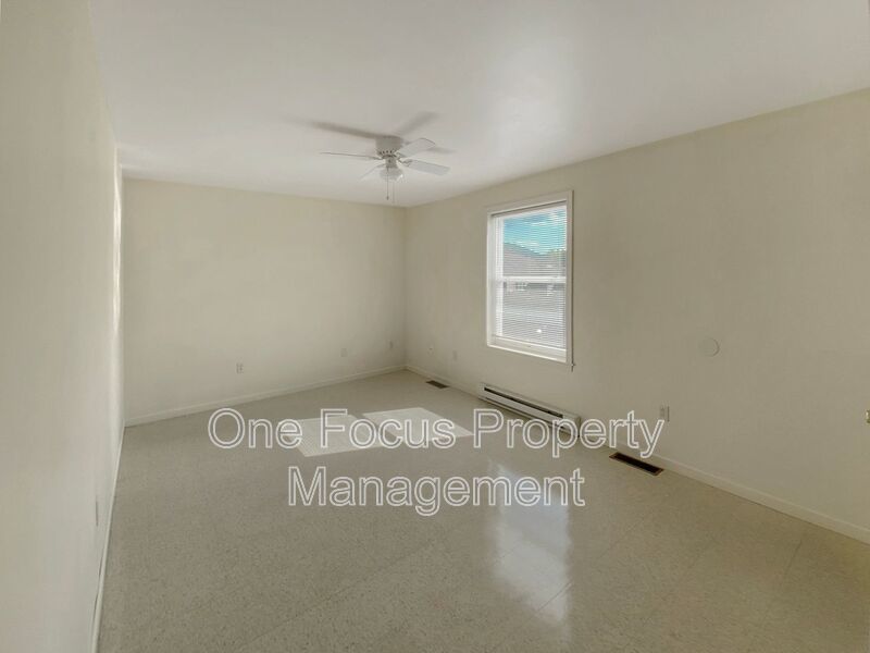 Spacious 4BR/2.5BA - Up to 2 pets under 50 lbs. welcome! property image