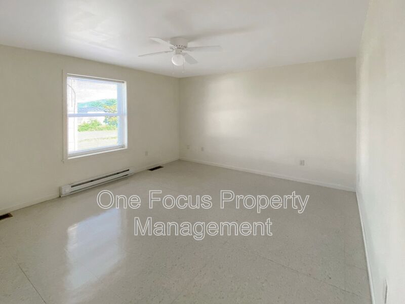 Spacious 4BR/2.5BA - Up to 2 pets under 50 lbs. welcome! property image