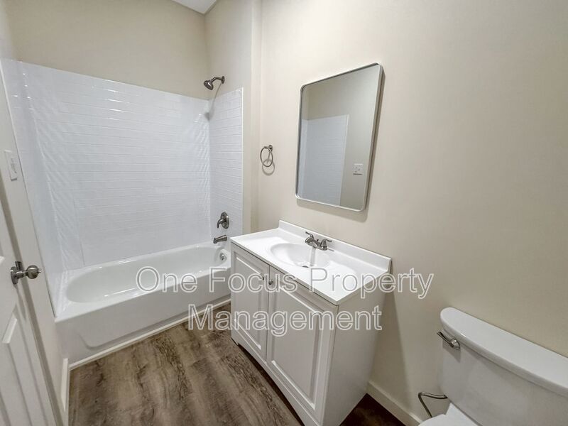 HEAT INCLUDED! Second Floor 1BR/1BA - Cats Welcome! property image