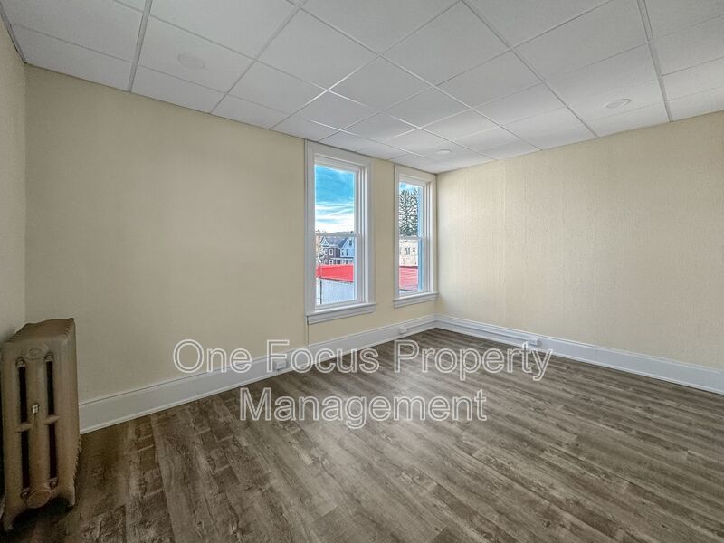 HEAT INCLUDED! Second Floor 1BR/1BA - Cats Welcome! property image