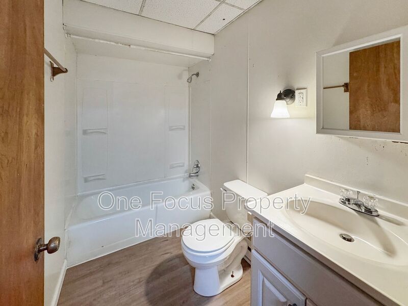 Cozy 2BR/1BA- Pet Friendly! property image