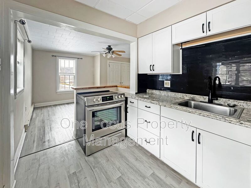 $150 OFF YOUR FIRST MONTHS RENT! 2br/1ba - CATS WELCOME! property image