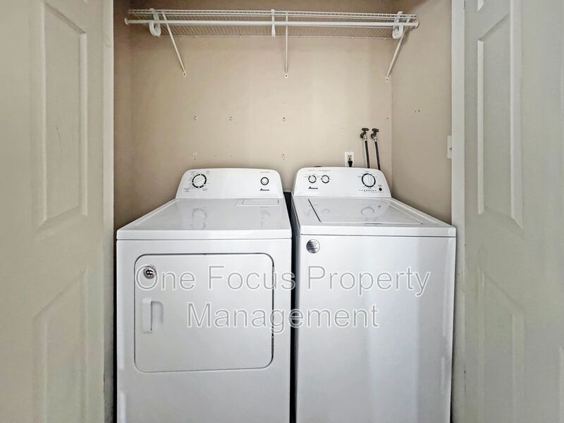 $150 OFF YOUR FIRST MONTHS RENT! 2br/1ba - CATS WELCOME! property image