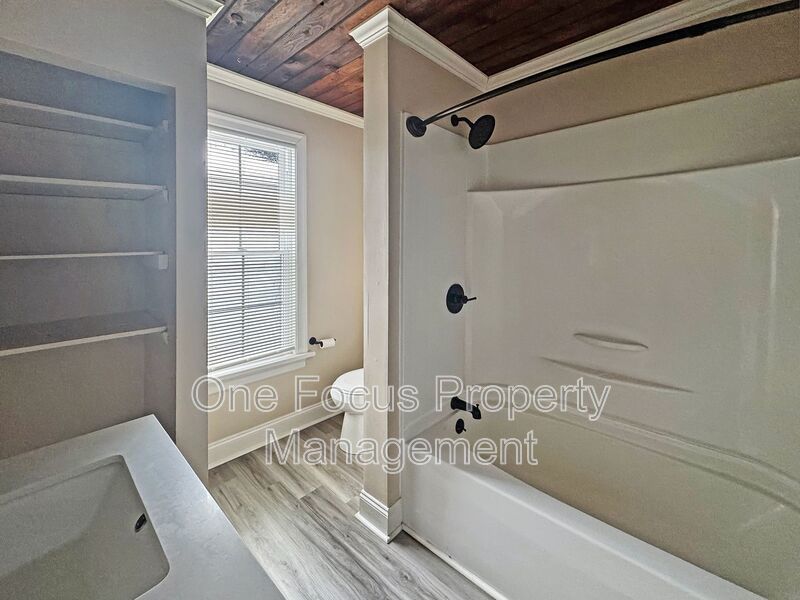 $150 OFF YOUR FIRST MONTHS RENT! 2br/1ba - CATS WELCOME! property image