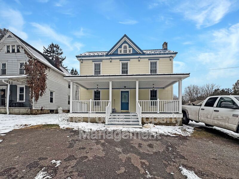 $150 OFF YOUR FIRST MONTHS RENT! 2br/1ba - CATS WELCOME! property image