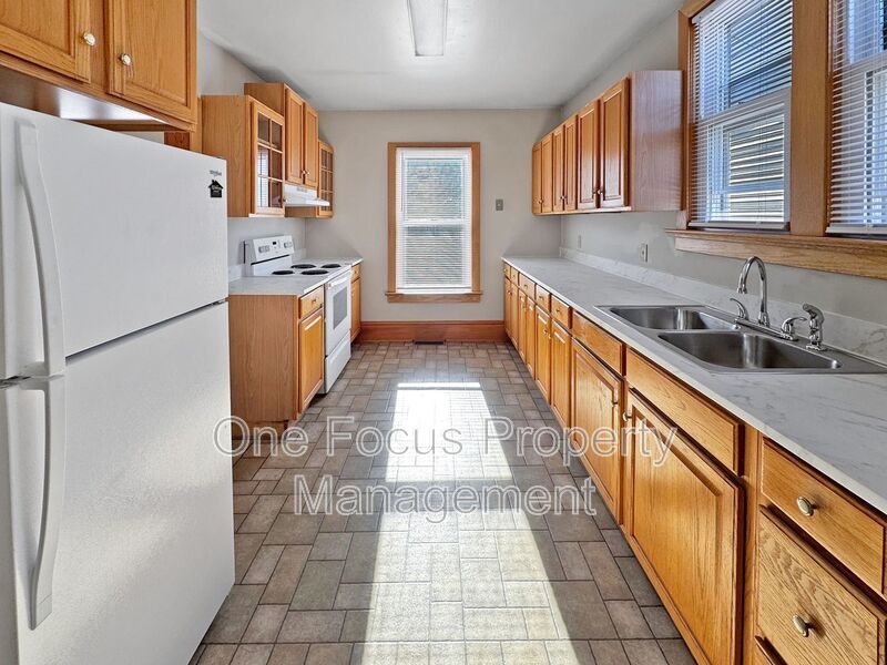 2BR/1BA - ALL UTILITIES INCLUDED!!! property image