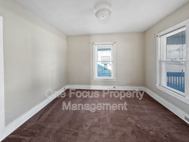 2BR/1BA - ALL UTILITIES INCLUDED!!! property image