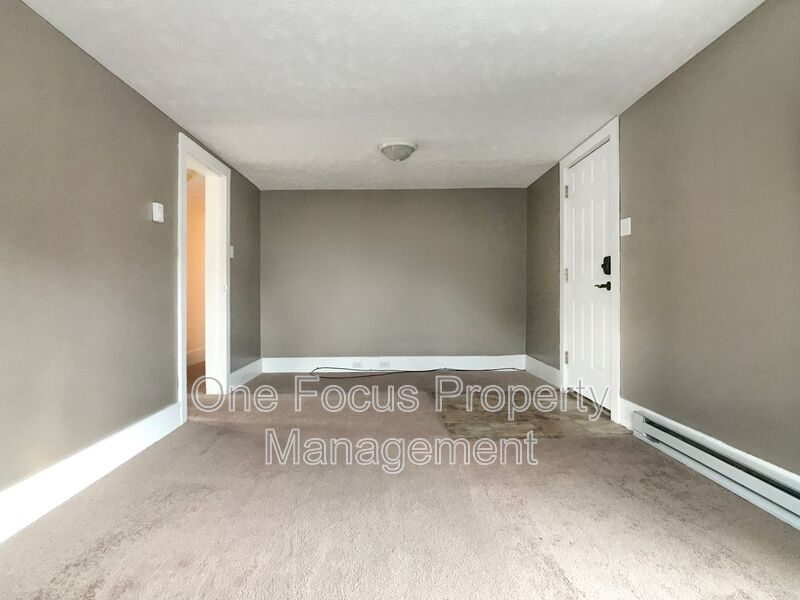 Cozy 2BR/1BA - 1 pet under 40# Welcome property image