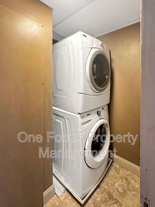 $150 off your first month's rent!!! 1BR/1BA - 2 Cats Welcome! property image