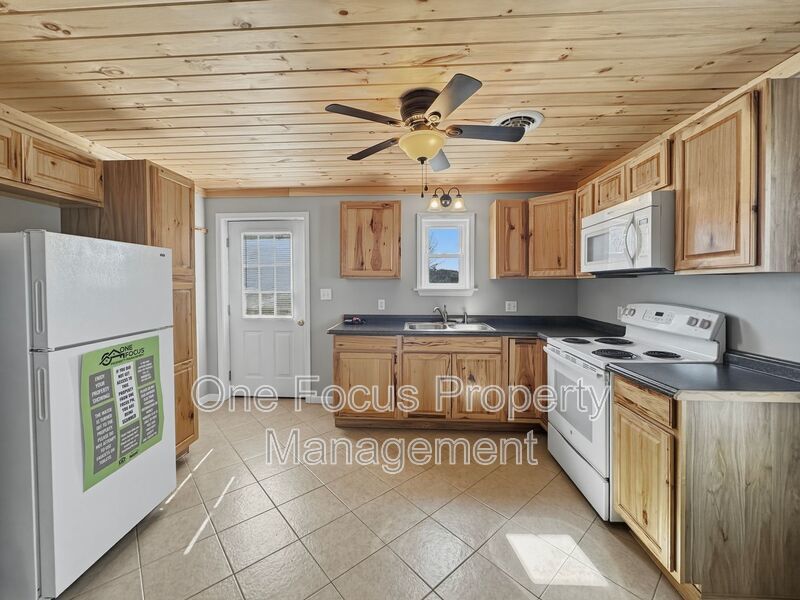 Bright and Cozy 2BR/1BA - Pet Friendly! property image