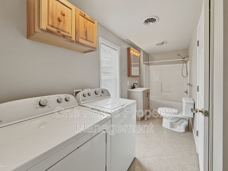 Bright and Cozy 2BR/1BA - Pet Friendly! property image