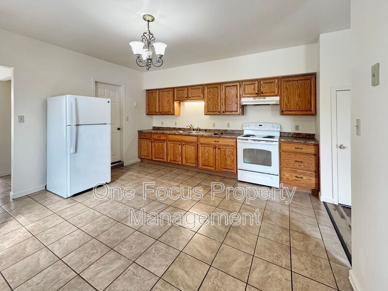Spacious and cozy 3BR/1.5BA - Up to Pets Welcome No Weight Limit! property image