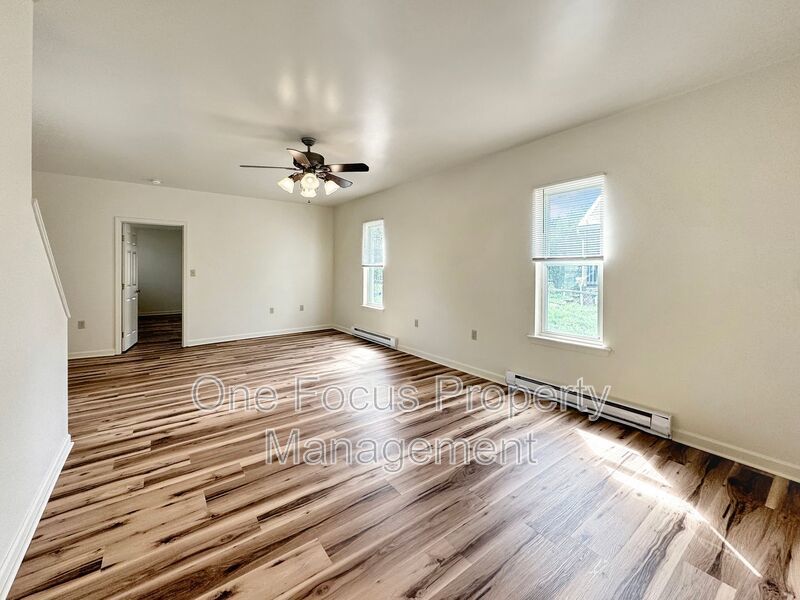 Spacious and cozy 3BR/1.5BA - Up to Pets Welcome No Weight Limit! property image