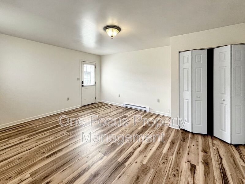 Spacious and cozy 3BR/1.5BA - Up to Pets Welcome No Weight Limit! property image