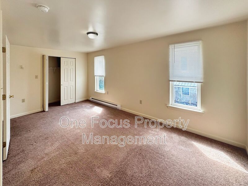 Spacious and cozy 3BR/1.5BA - Up to Pets Welcome No Weight Limit! property image