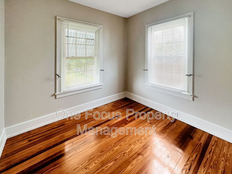 Cozy Vibes, 2BR/1BA, and 2 Pets under 70# welcome!!! property image