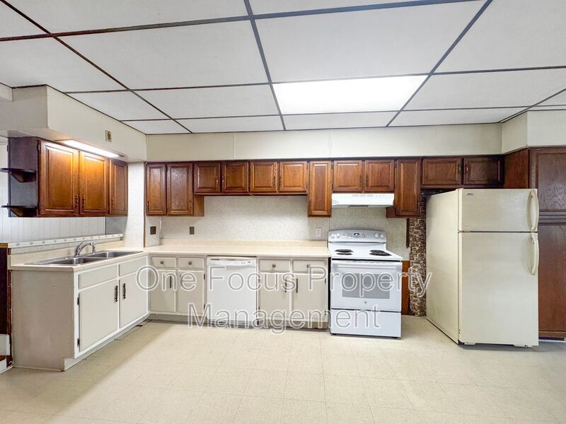 Cozy and Unique 2BR/1Ba Townhome! - 1 pet under 30# welcome! property image