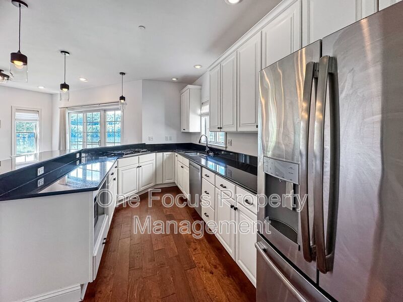 Stunning and Upscale 3BR/3.5BA Townhome - Close to GMC campus! property image