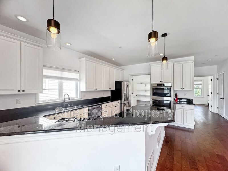Stunning and Upscale 3BR/3.5BA Townhome - Close to GMC campus! property image