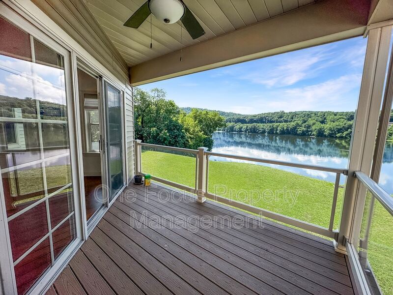 Stunning and Upscale 3BR/3.5BA Townhome - Close to GMC campus! property image