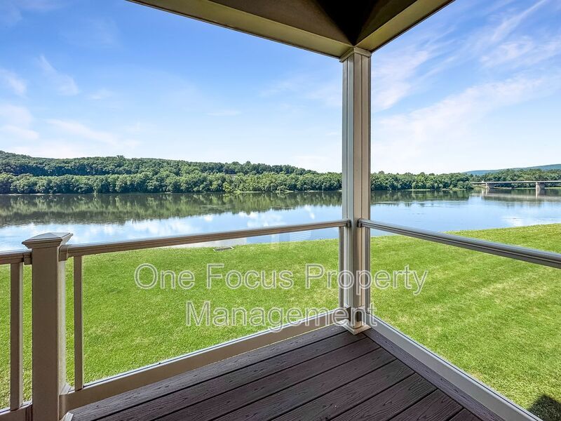 Stunning and Upscale 3BR/3.5BA Townhome - Close to GMC campus! property image