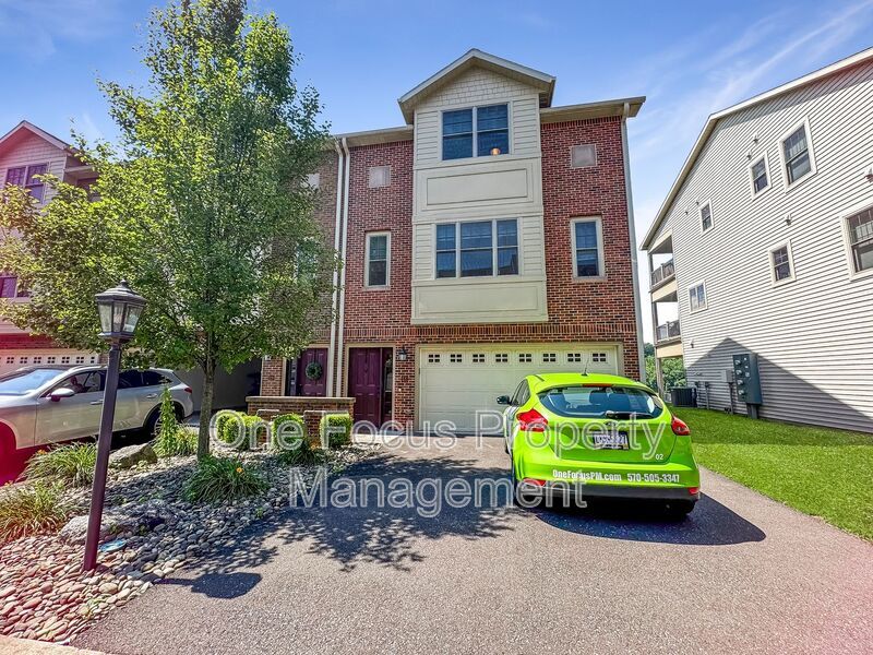 Stunning and Upscale 3BR/3.5BA Townhome - Close to GMC campus! property image