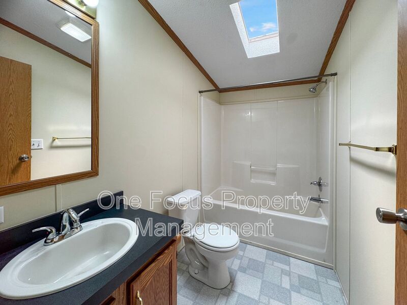 Cozy 3BR/2BA with lots of privacy! Up to 2 pets welcome no weight limit! property image