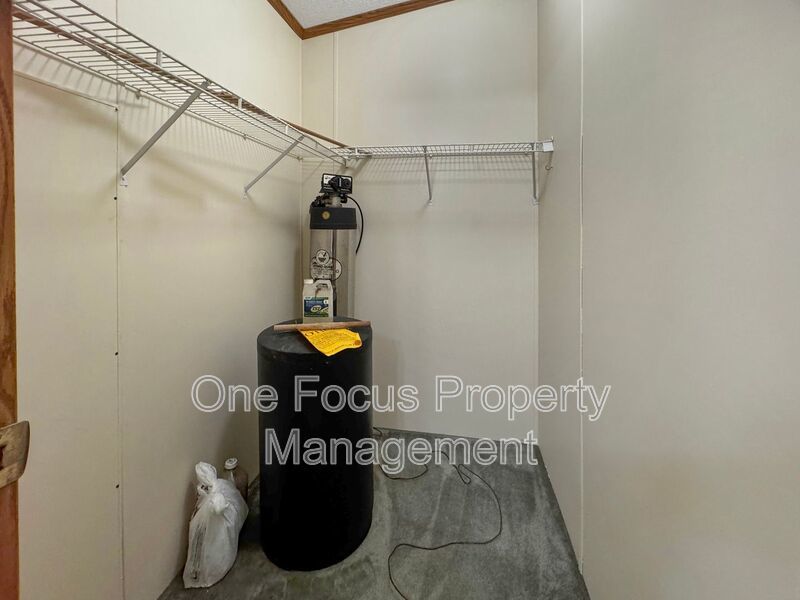 Cozy 3BR/2BA with lots of privacy! Up to 2 pets welcome no weight limit! property image