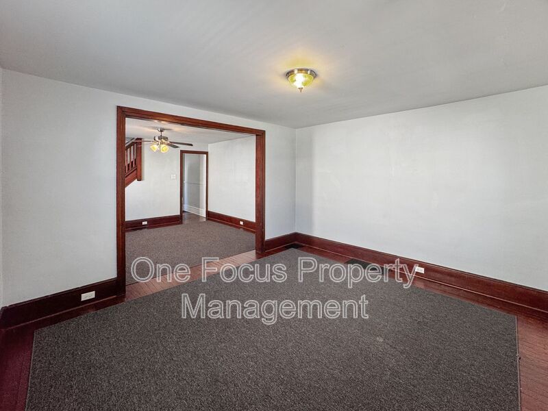 Cute and Cozy 2BR/1BA - up to one pet under 40# welcome! property image