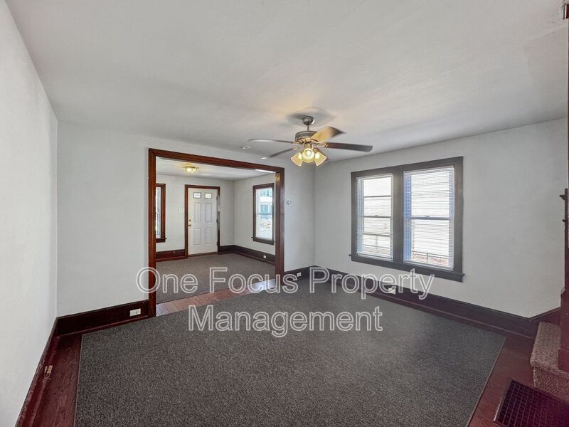 Cute and Cozy 2BR/1BA - up to one pet under 40# welcome! property image