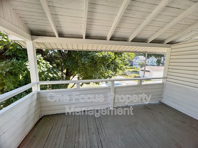 Cute and Cozy 2BR/1BA - up to one pet under 40# welcome! property image