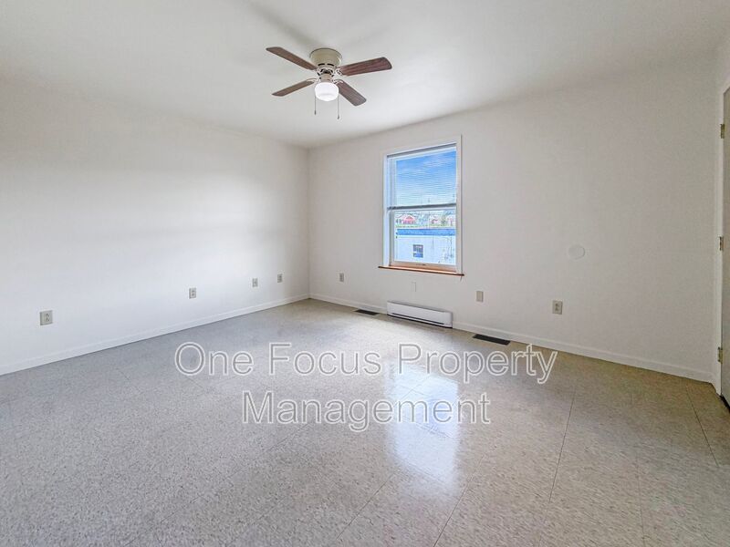 Spacious 4BR/2.5BA Townhome! - Pet Friendly! property image