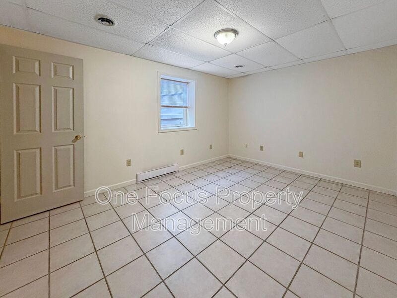 Spacious 4BR/2.5BA Townhome! - Pet Friendly! property image
