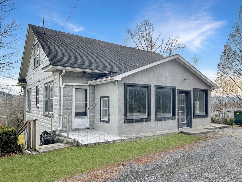 2435 Woodward Ave Apt. 2 Lock Haven, PA 17745 One Focus Property