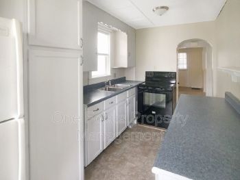 First Floor 2BR/1BA - $795/Month - 1 Pet Friendly! property image