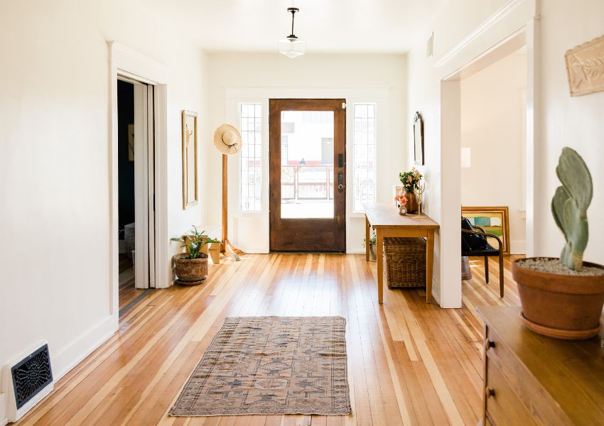 clear-hallway-with-door