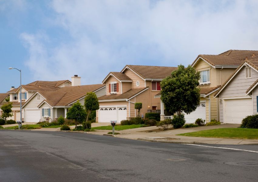 row-of-houses-with-yards